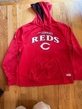 Stitches Red Cincinnati Reds Hooded Pullover large